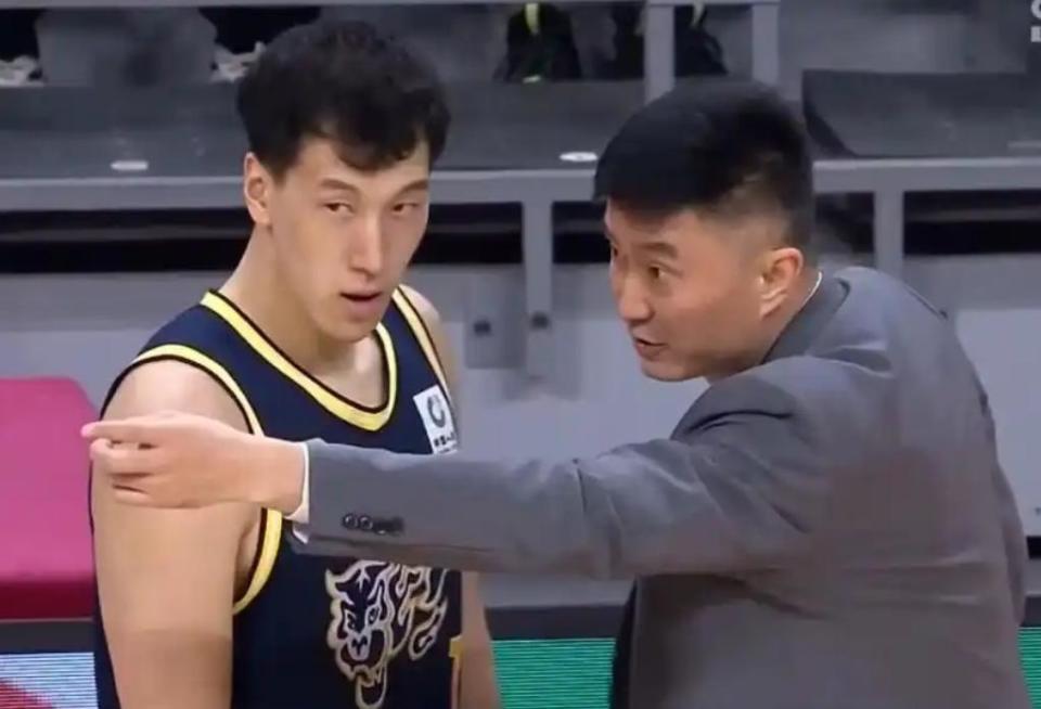 分钟, 三分球更是, 有骂过王洪