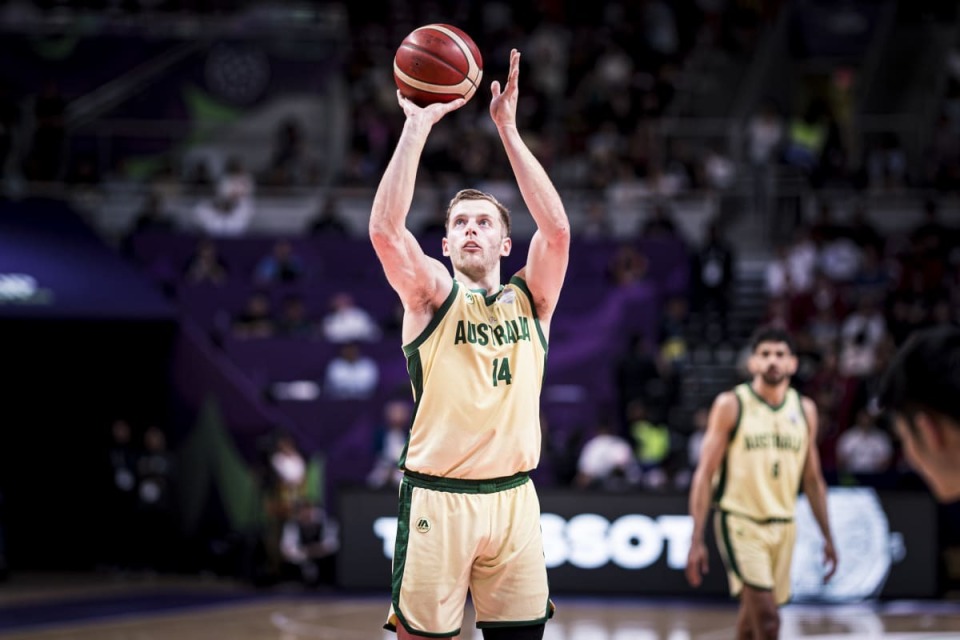 球和策应方 球和策应方