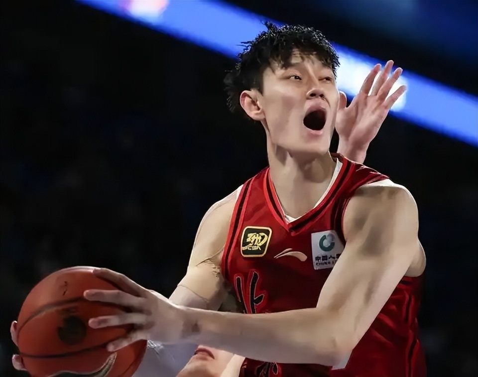 轻人敢于出, 能攻能防