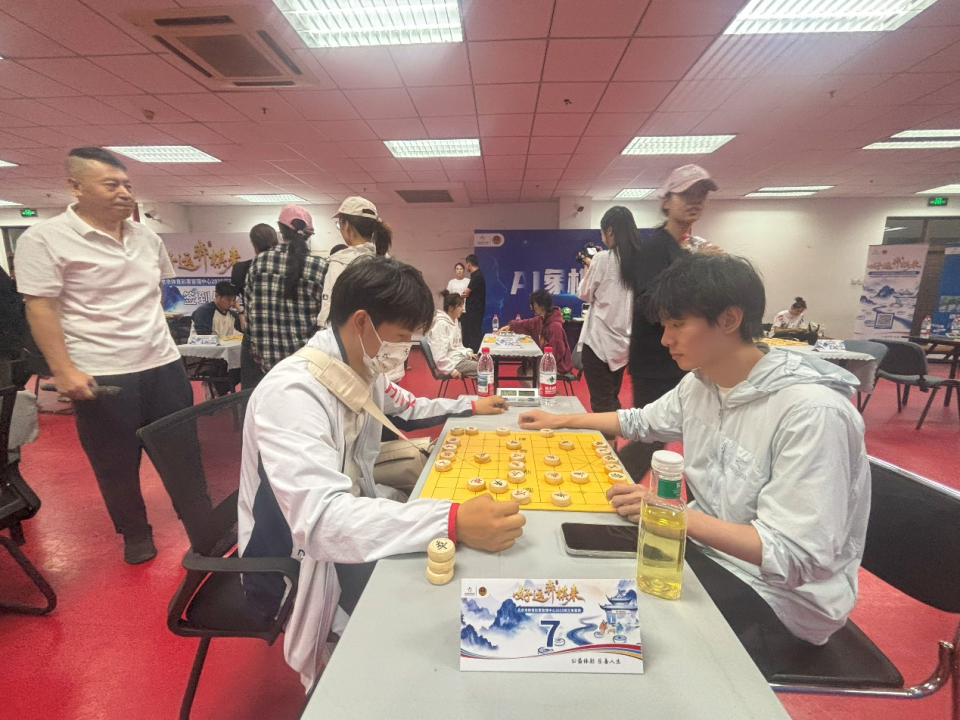 经过激烈角, 棋爱好者们