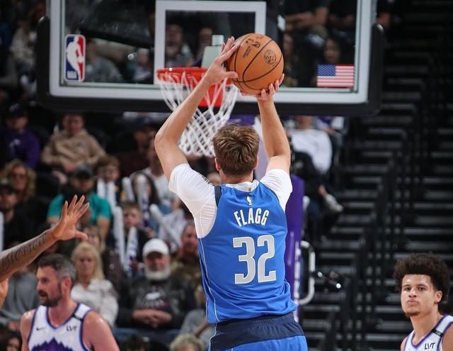 浓眉发力, 爵士队 浓眉发力, 爵士队